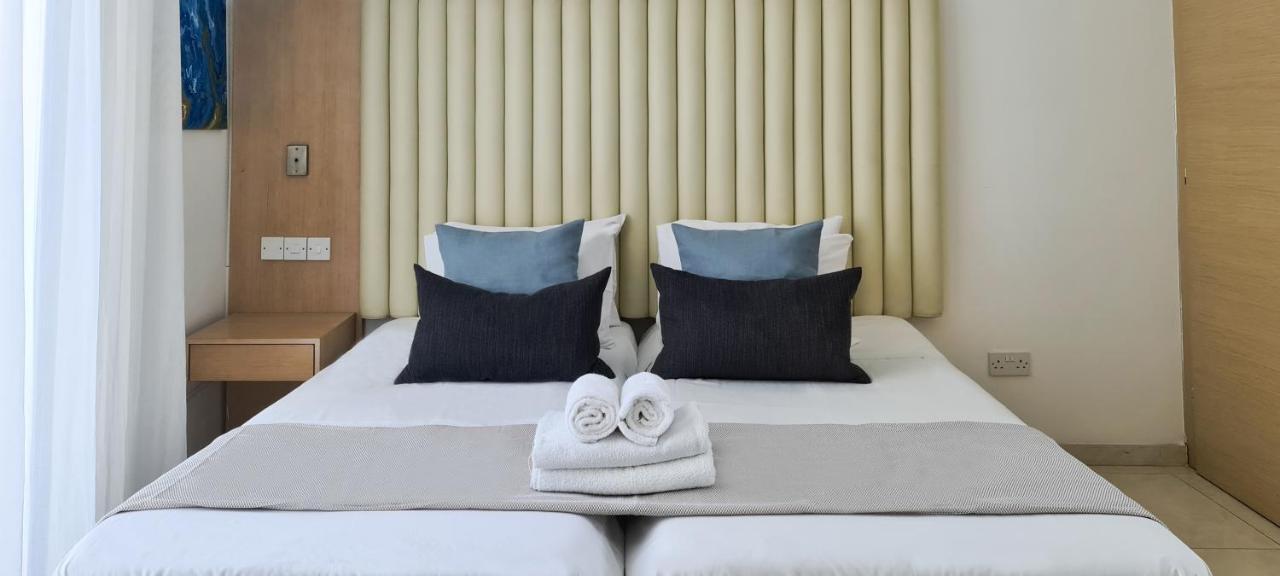 Phaedrus Living: Seafront Luxury Flat Pallini Court 113 بروتاراس المظهر الخارجي الصورة