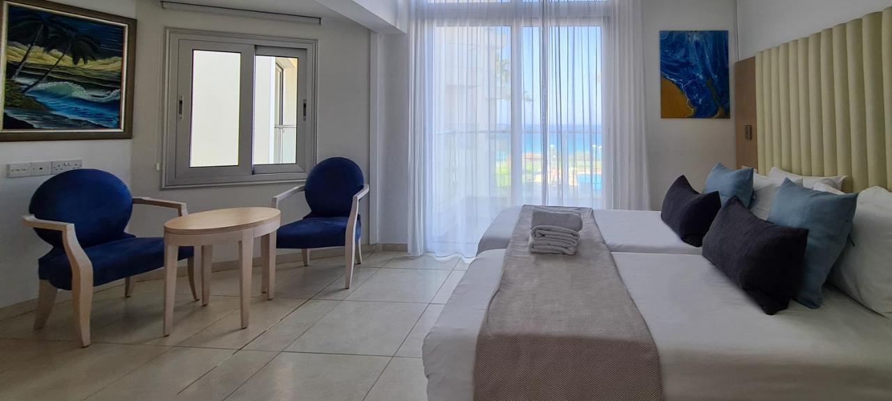 Phaedrus Living: Seafront Luxury Flat Pallini Court 113 بروتاراس المظهر الخارجي الصورة