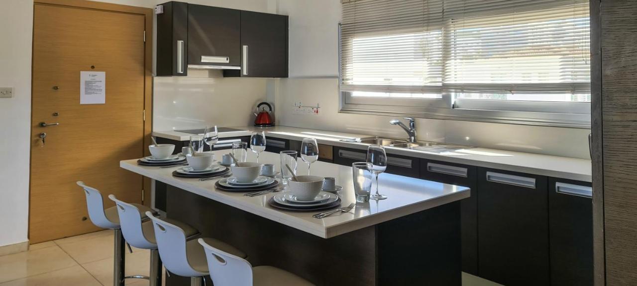 Phaedrus Living: Seafront Luxury Flat Pallini Court 113 بروتاراس المظهر الخارجي الصورة
