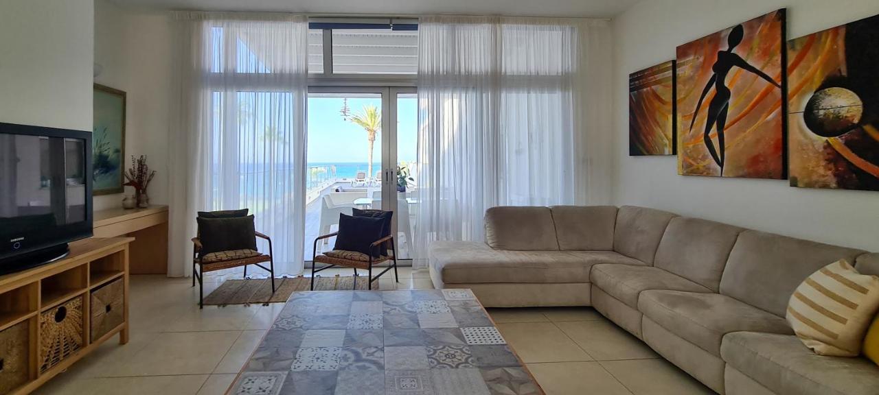 Phaedrus Living: Seafront Luxury Flat Pallini Court 113 بروتاراس المظهر الخارجي الصورة