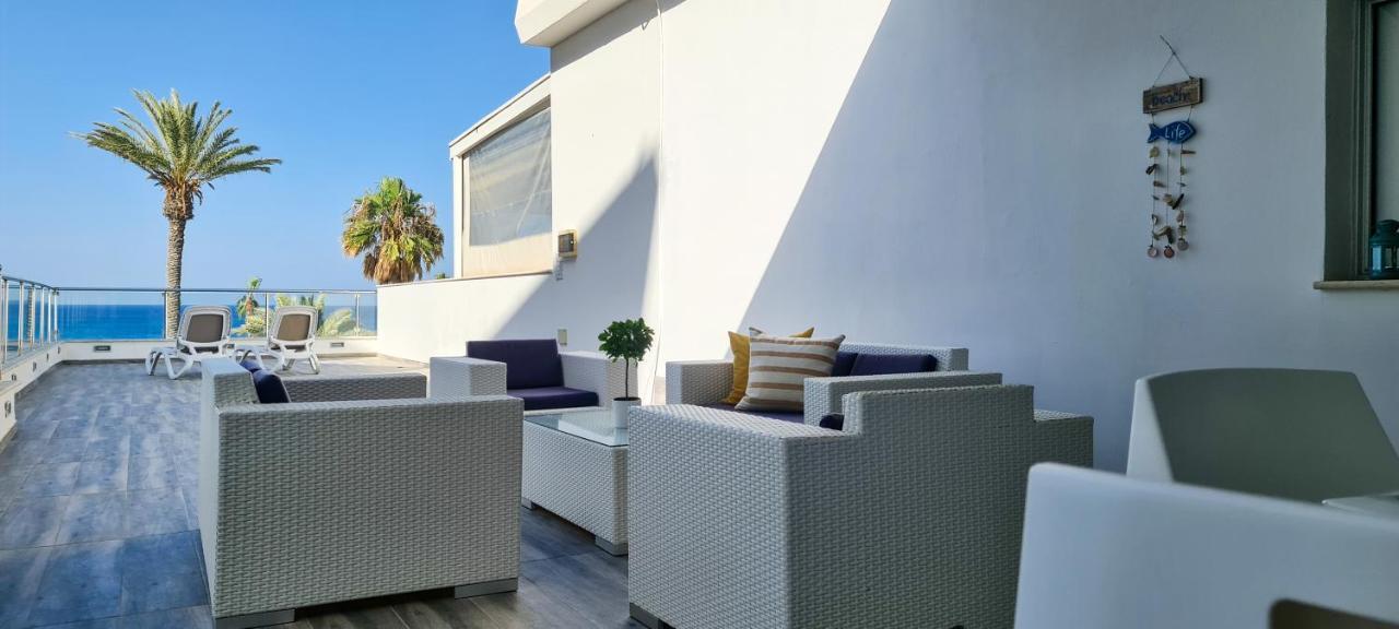 Phaedrus Living: Seafront Luxury Flat Pallini Court 113 بروتاراس المظهر الخارجي الصورة