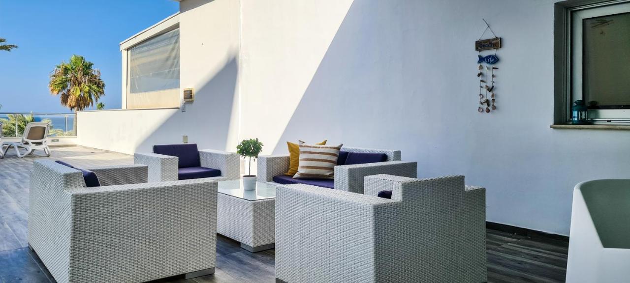 Phaedrus Living: Seafront Luxury Flat Pallini Court 113 بروتاراس المظهر الخارجي الصورة
